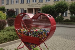 Nakrętkowe serce przy Zespole Szkolno - Przedszkolnym w Rząśni