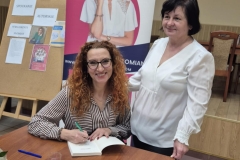 f5724285-c60e-46ac-b4de-0e875081bd8c