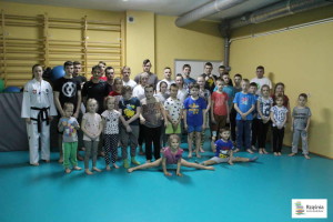 Treningi taekwondo w Rząśni