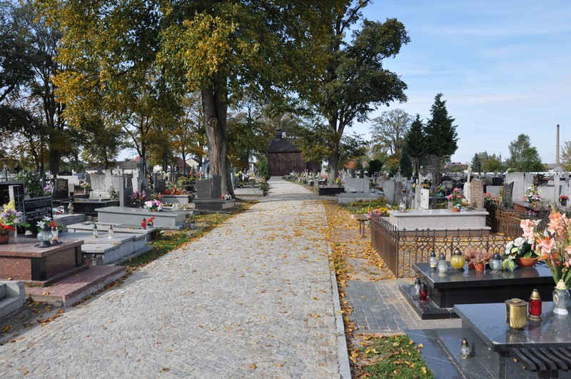 Informacja dla właścicieli uszkodzonych pomników na cmentarzu