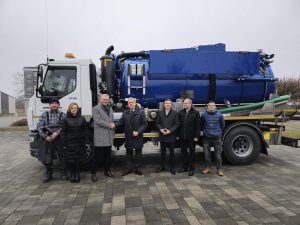 Samochód specjalistyczny do czyszczenia kanalizacji trafił do Zakładu Gospodarki Komunalnej w Rząśni.