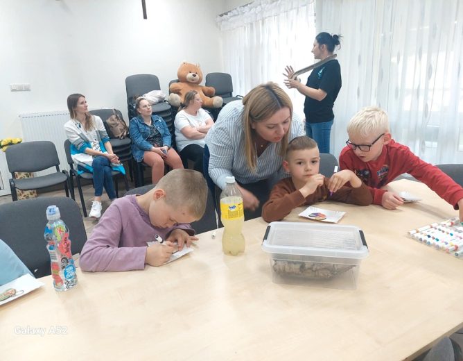Warsztaty żywej lekcji biologii w Bibliotece w Kodraniu
