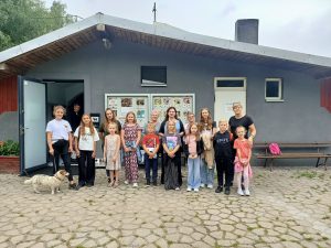 Biblioteka w Stróży i jej wakacyjne zajęcia o zwierzętach