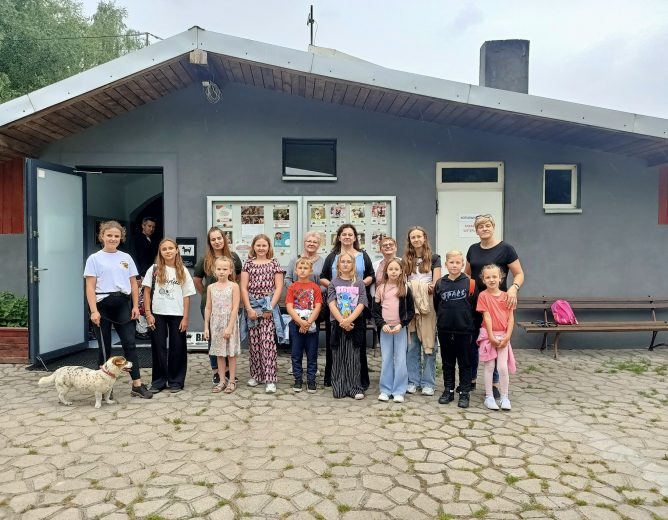 Biblioteka w Stróży i jej wakacyjne zajęcia o zwierzętach