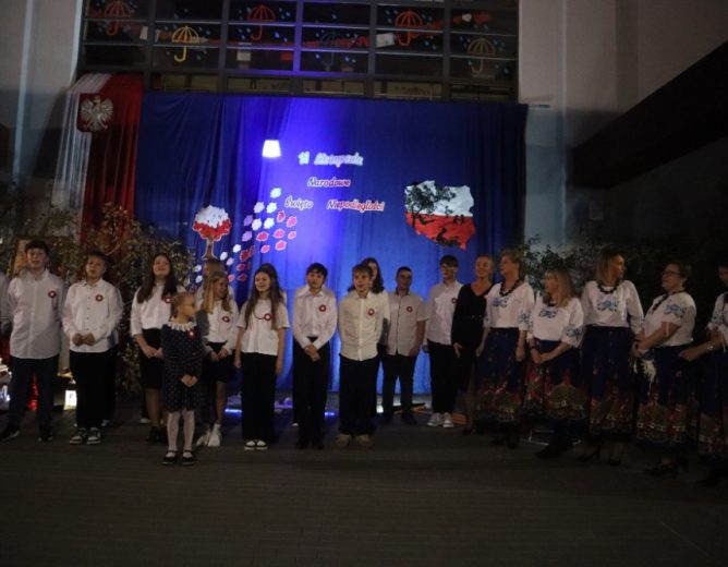 Relacja z „Wieczoru Pieśni Patriotycznych” w Białej