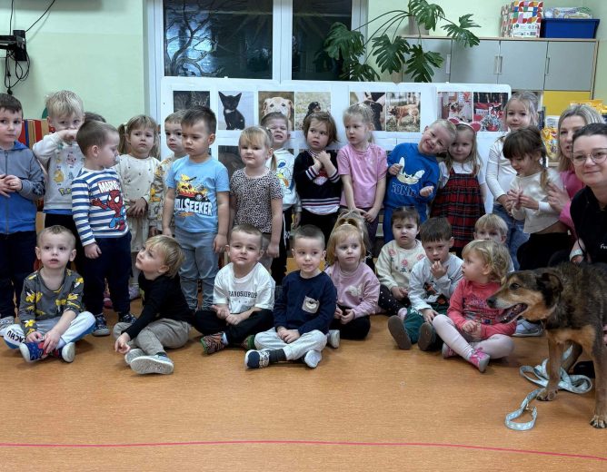 Schronisko „Funny Pets” z wizytą w szkole w Rząśni
