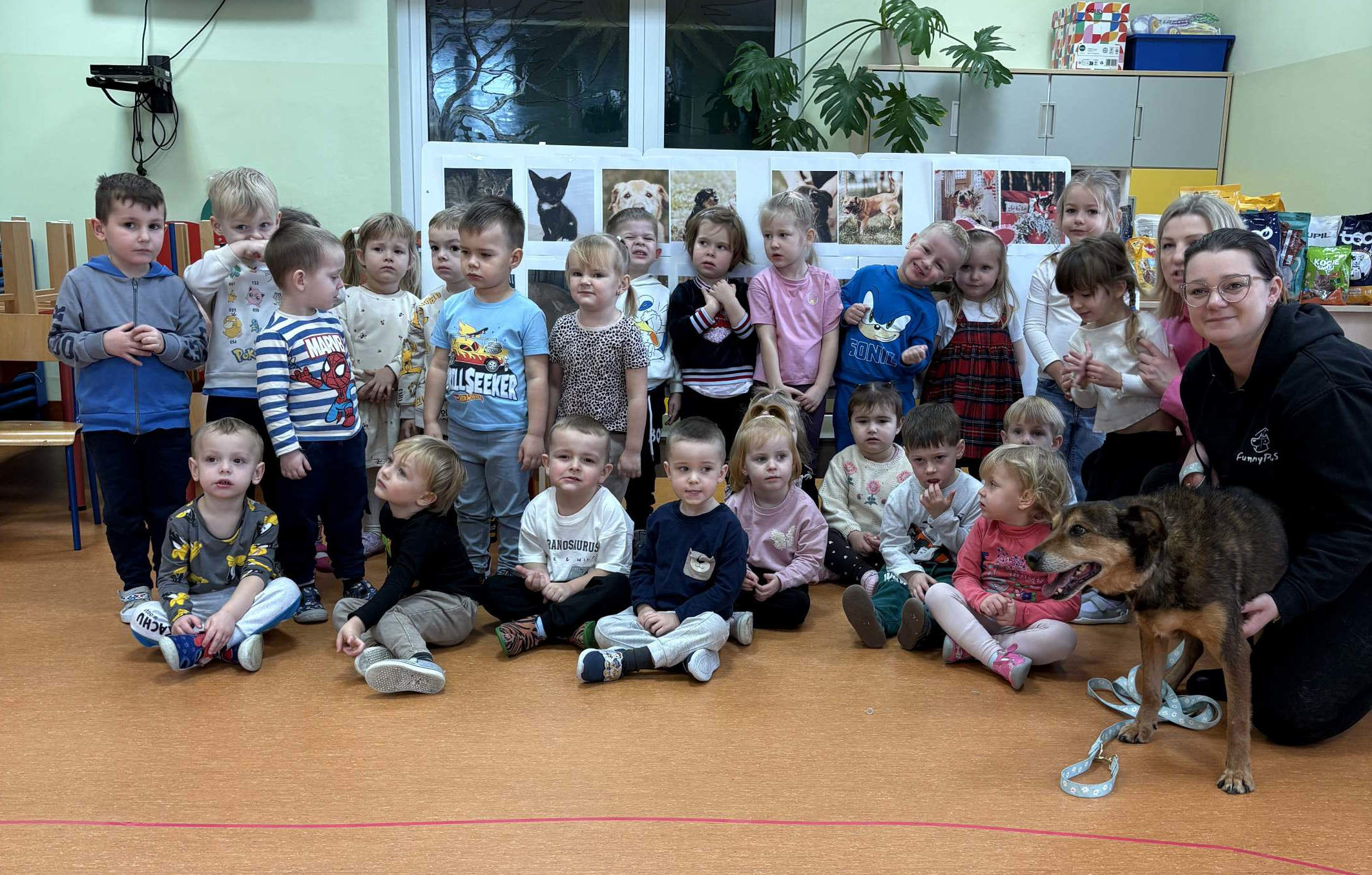 Schronisko "Funny Pets" z wizytą w szkole w Rząśni