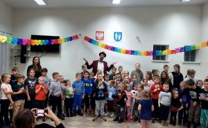 Występ iluzjonistyczny - Biblioteka w Kodraniu