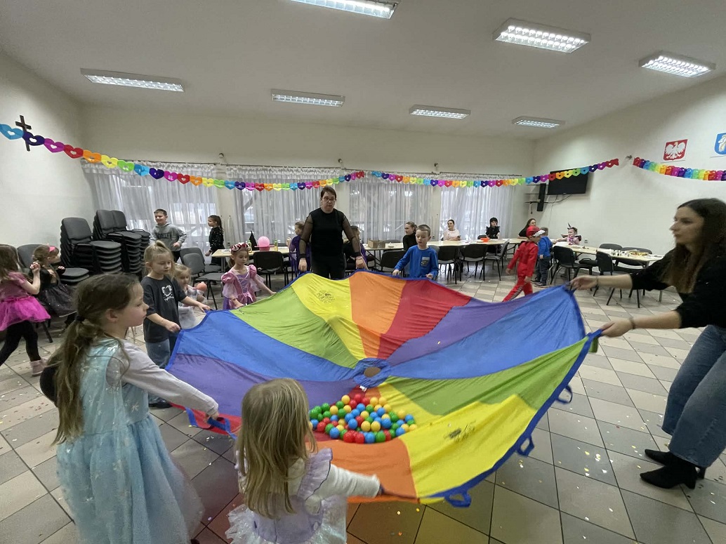 Bal karnawałowy w Bibliotece w Kodrniu