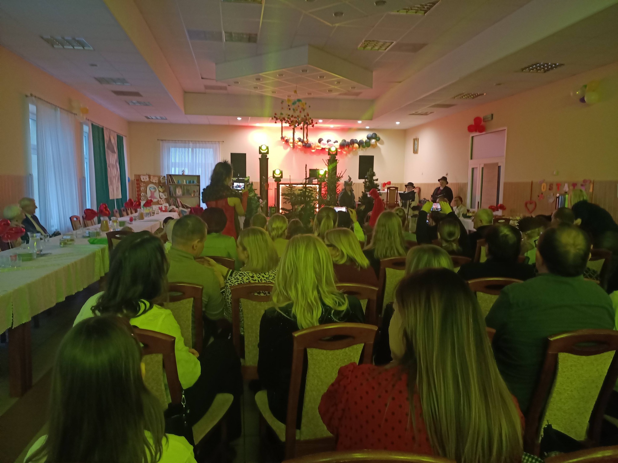 Koszyczkowy bal maskowy w Stróży