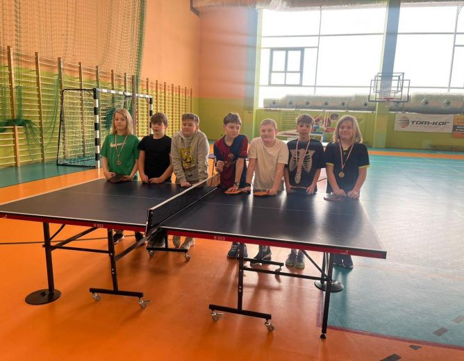 Zimowe ferie sportowe w ZSP w Rząśni