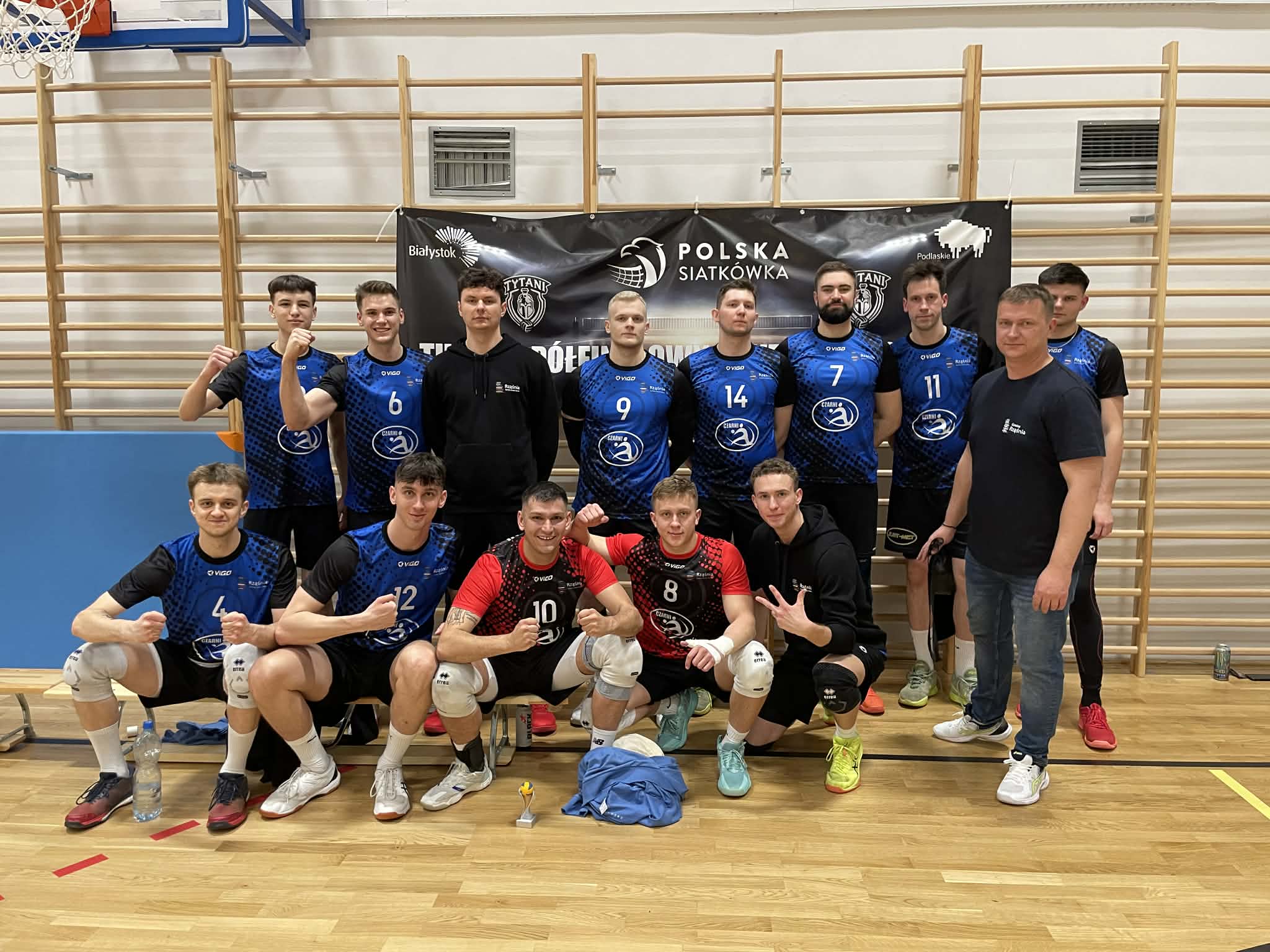 Czarni Rząśnia w finale walki o II ligę siatkówki