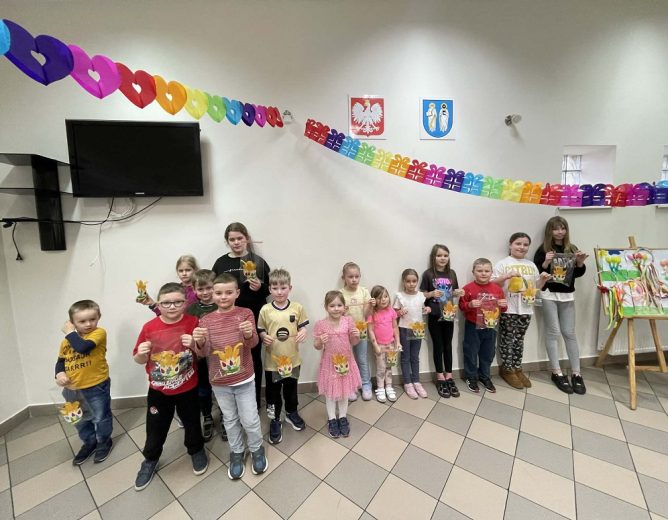 Warsztaty wielkanocne w bibliotece w Kodraniu
