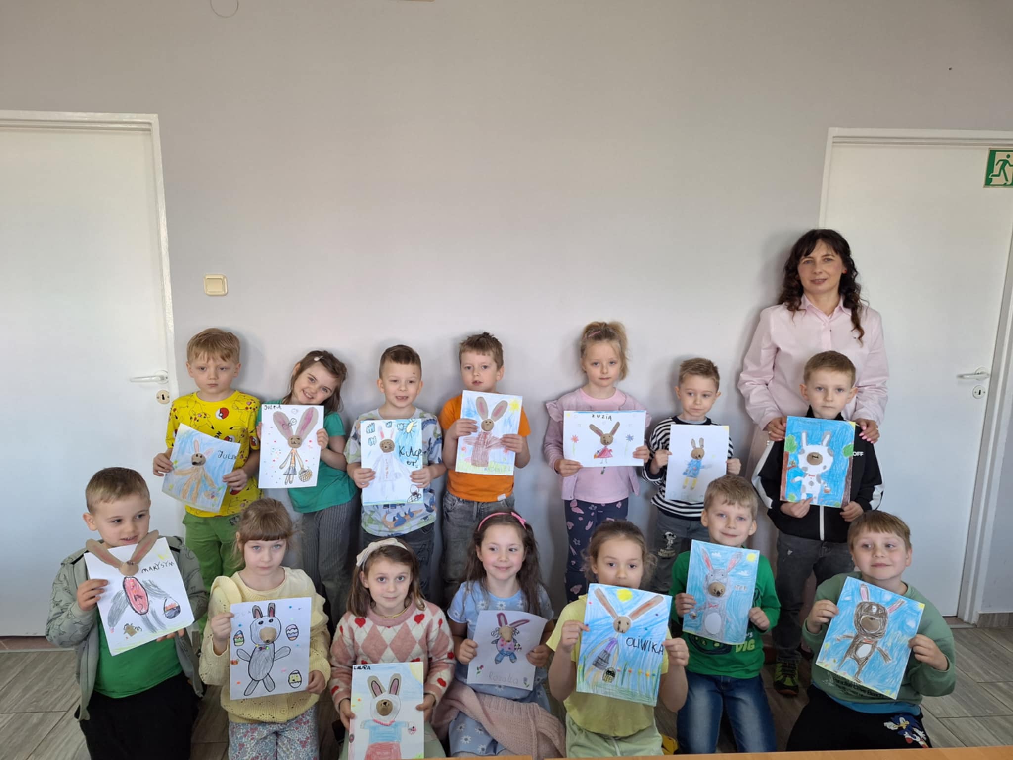 Prima Aprilis w bibliotece w Białej