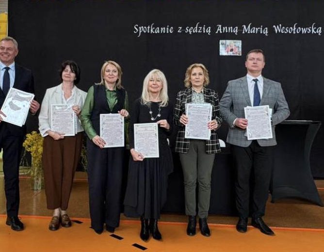 Współczesne zagrożenia bezpieczeństwa dzieci i młodzieży. Spotkanie z sędzią Anną Marią Wesołowską