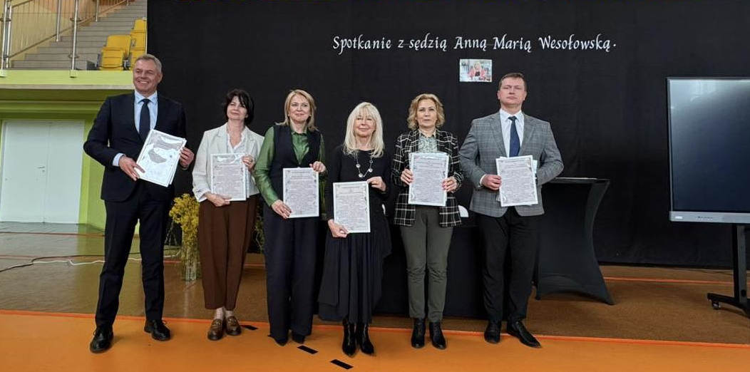 Współczesne zagrożenia bezpieczeństwa dzieci i młodzieży. Spotkanie z sędzią Anną Marią Wesołowską