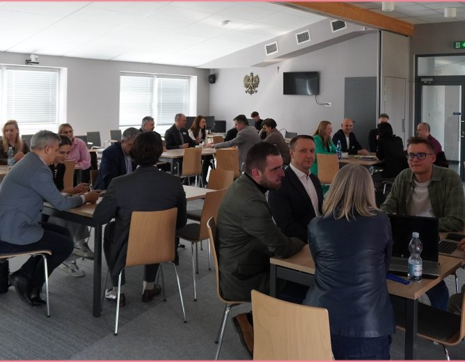 Pierwsze warsztaty w projekcie „Liderzy zmiany. Kompetencje dla przyszłości regionu”