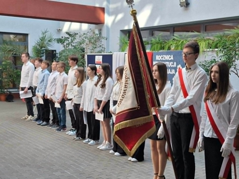 Szkole Podstawowej im Marcina Bielskiego w Białej