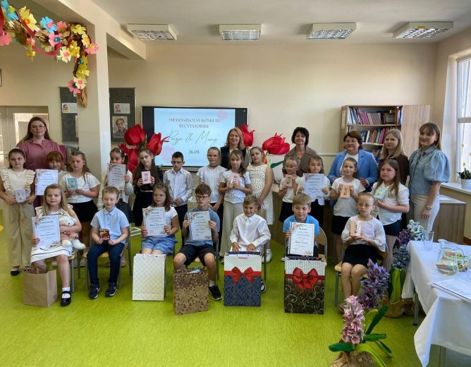 Międzyszkolny Konkurs Recytatorski „Poezja dla mamy”
