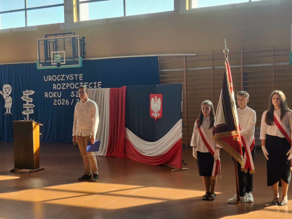 Uroczyste rozpoczęcie roku szkolnego w szkole w Białej