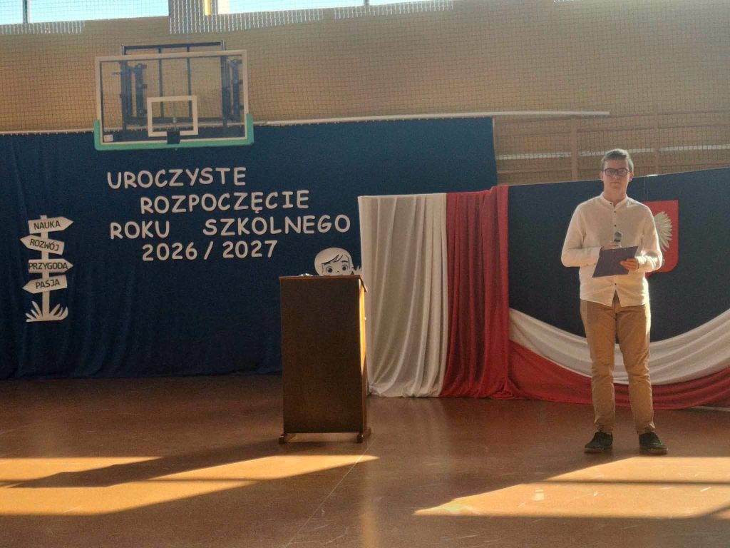 Uroczyste rozpoczęcie roku szkolnego w szkole w Białej