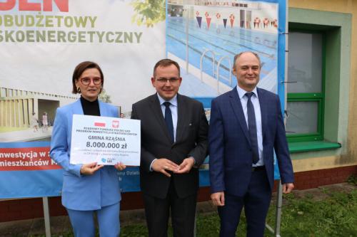 8 mln zł dla Gminy Rząśnia na remont drogi powiatowej